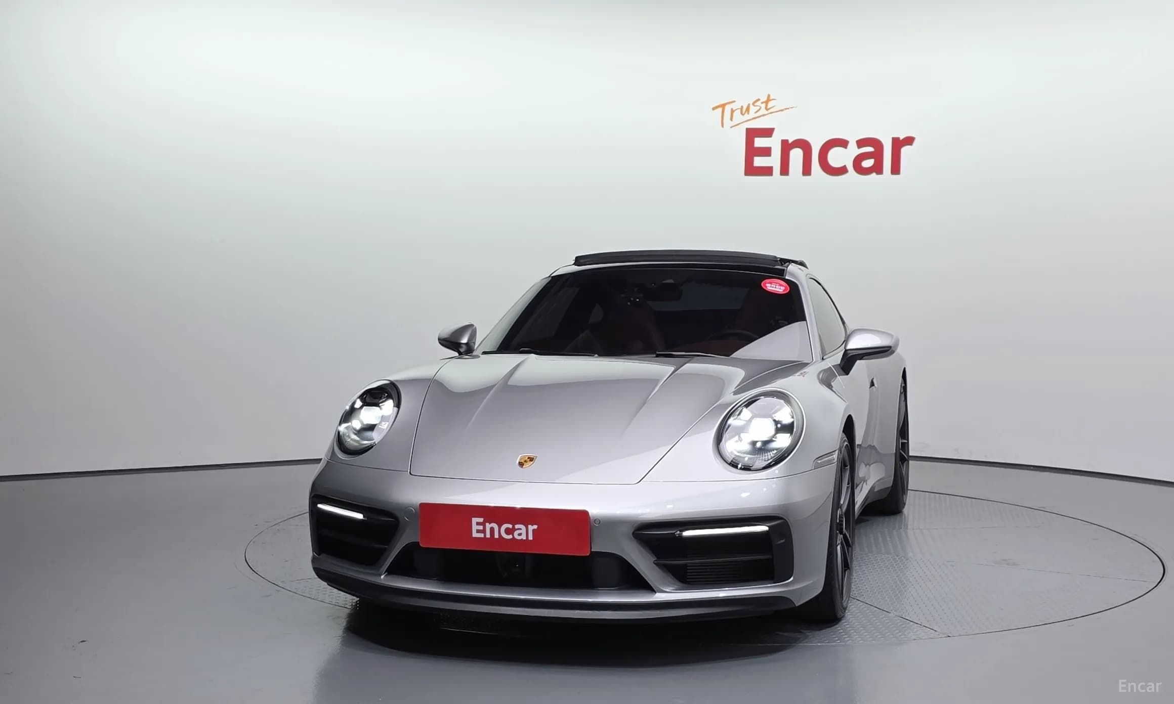 911 (992)
