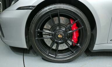 911 (992)