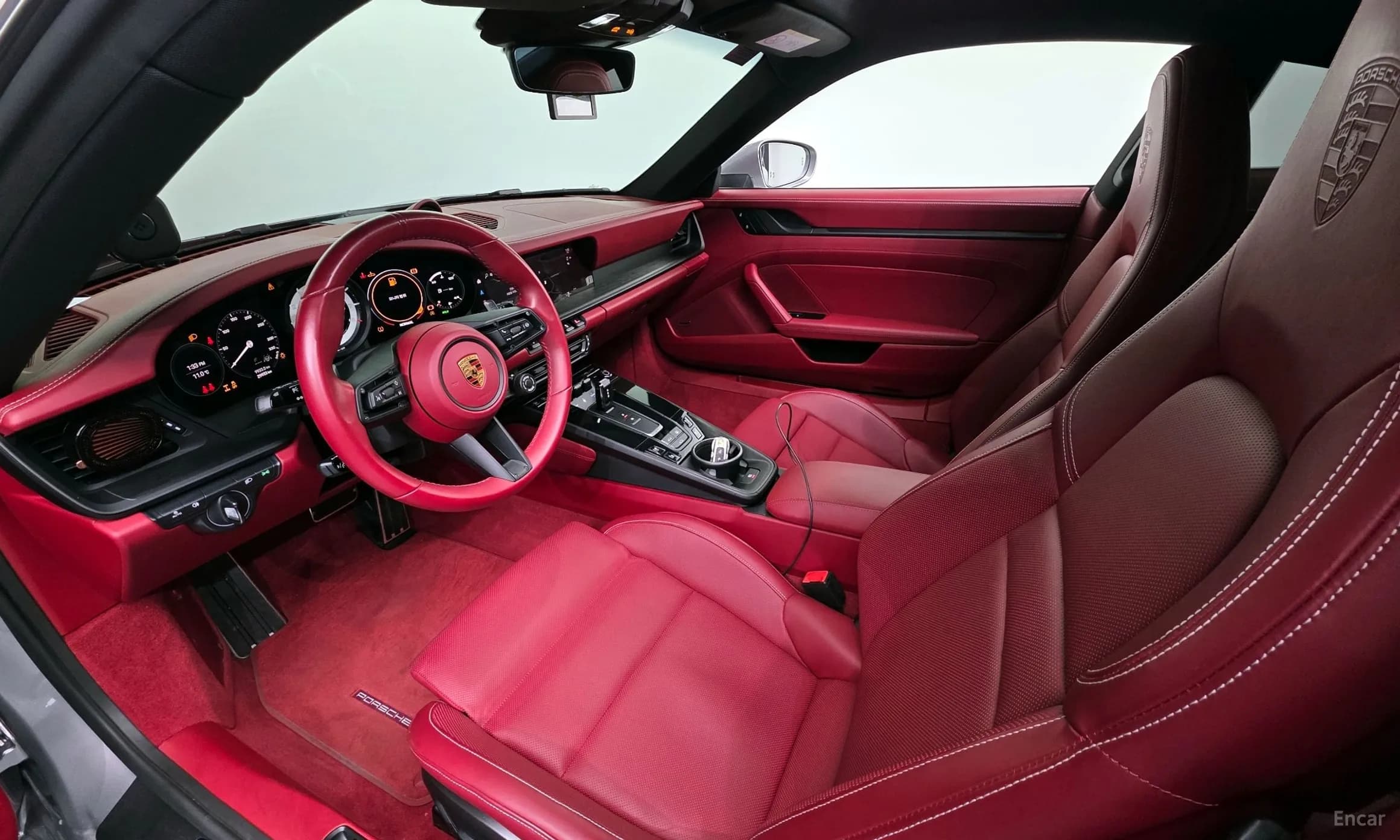 911 (992)