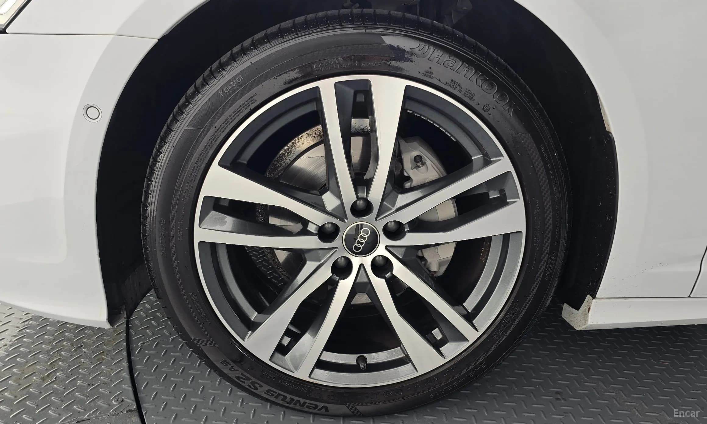 A6 (C8)
