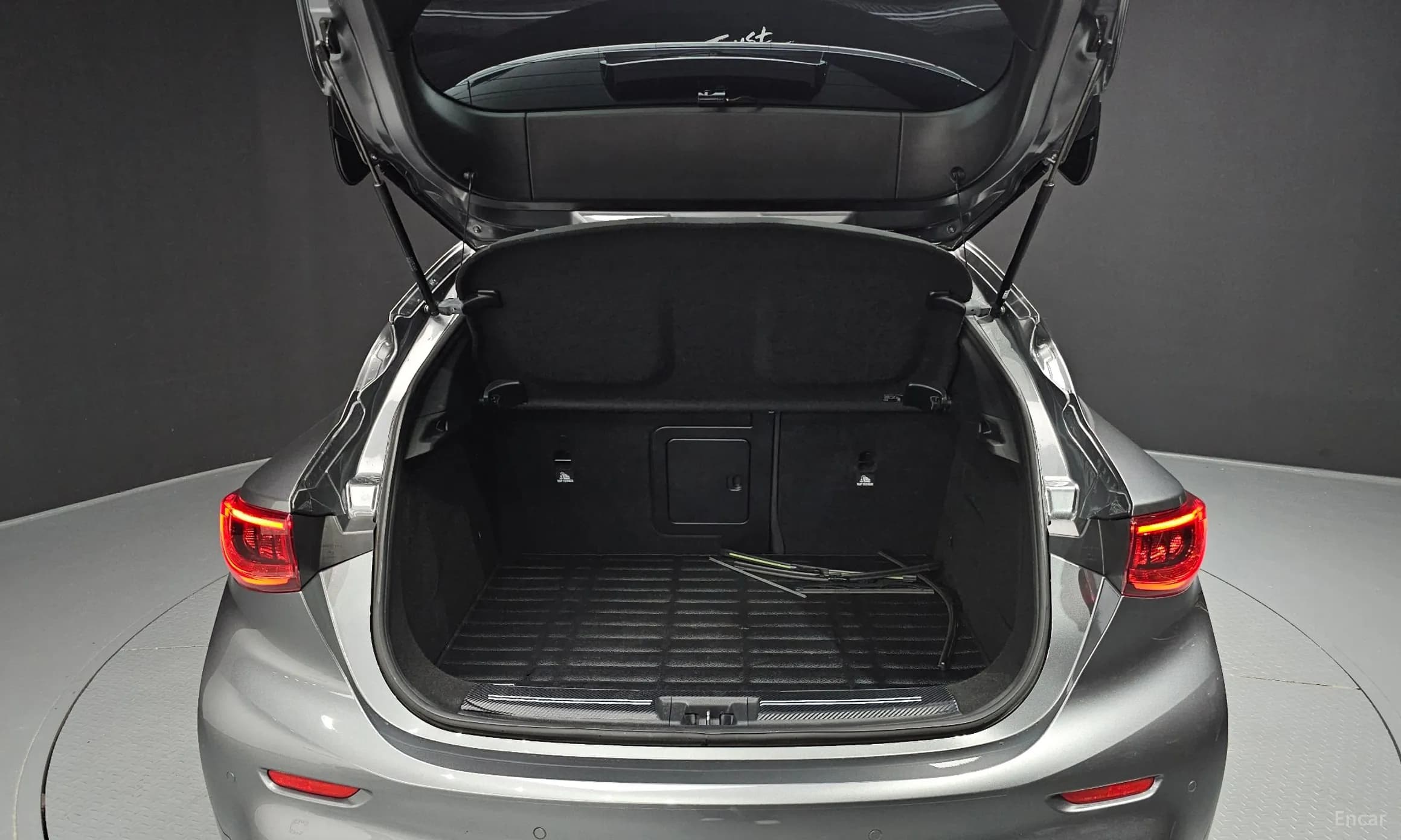 Q30