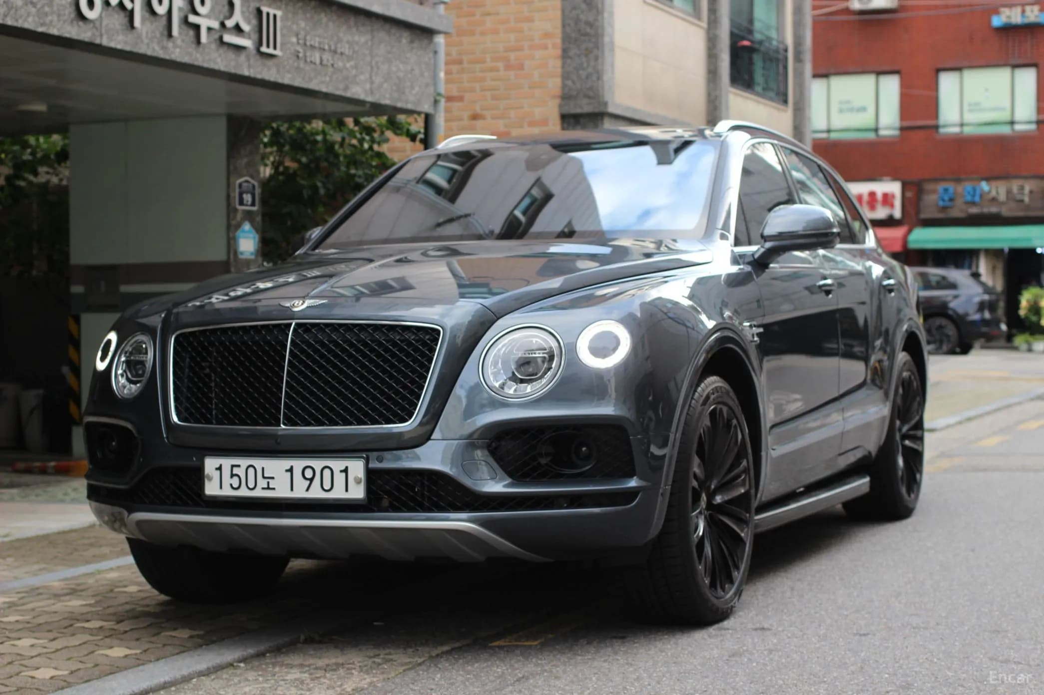 Bentayga