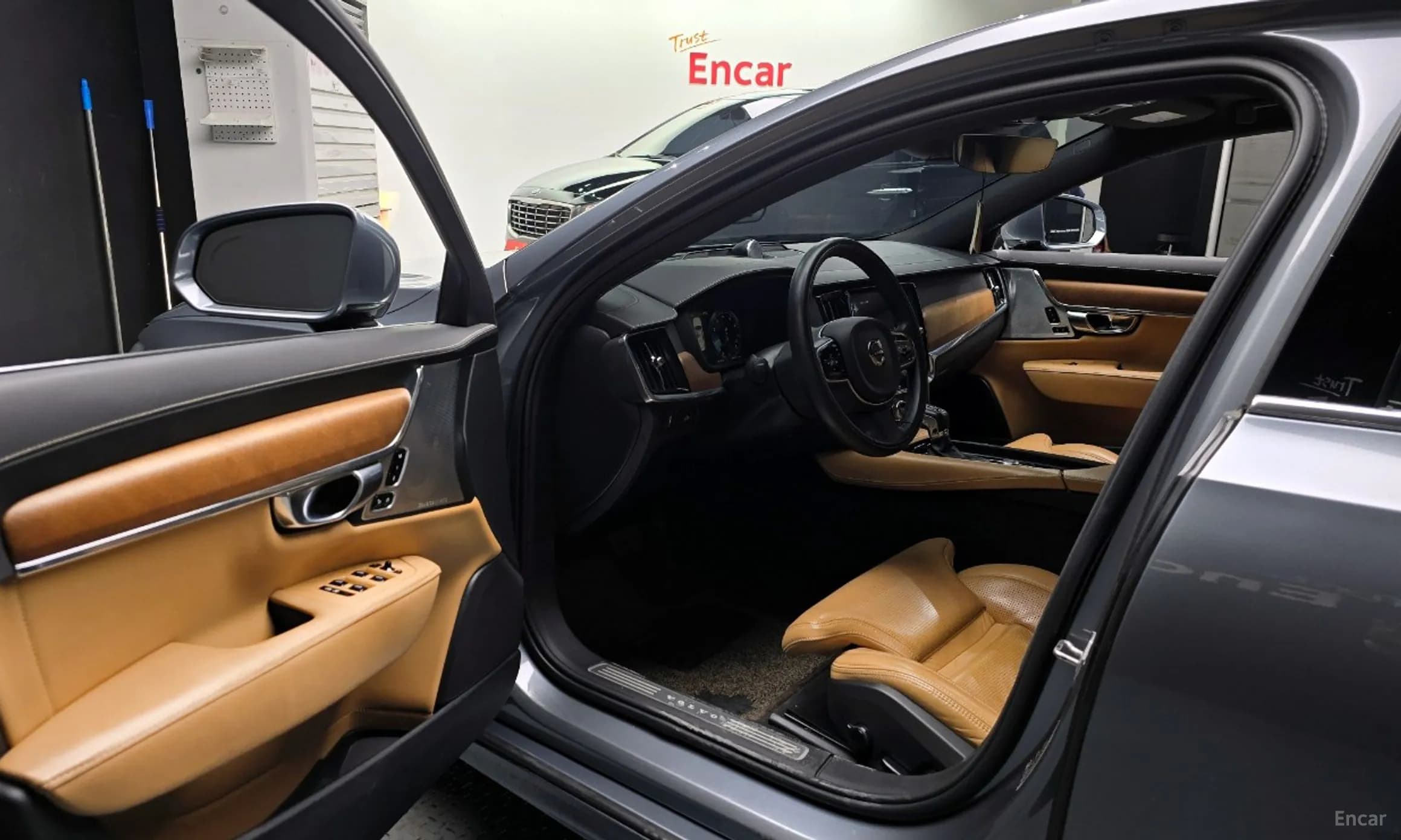 S90