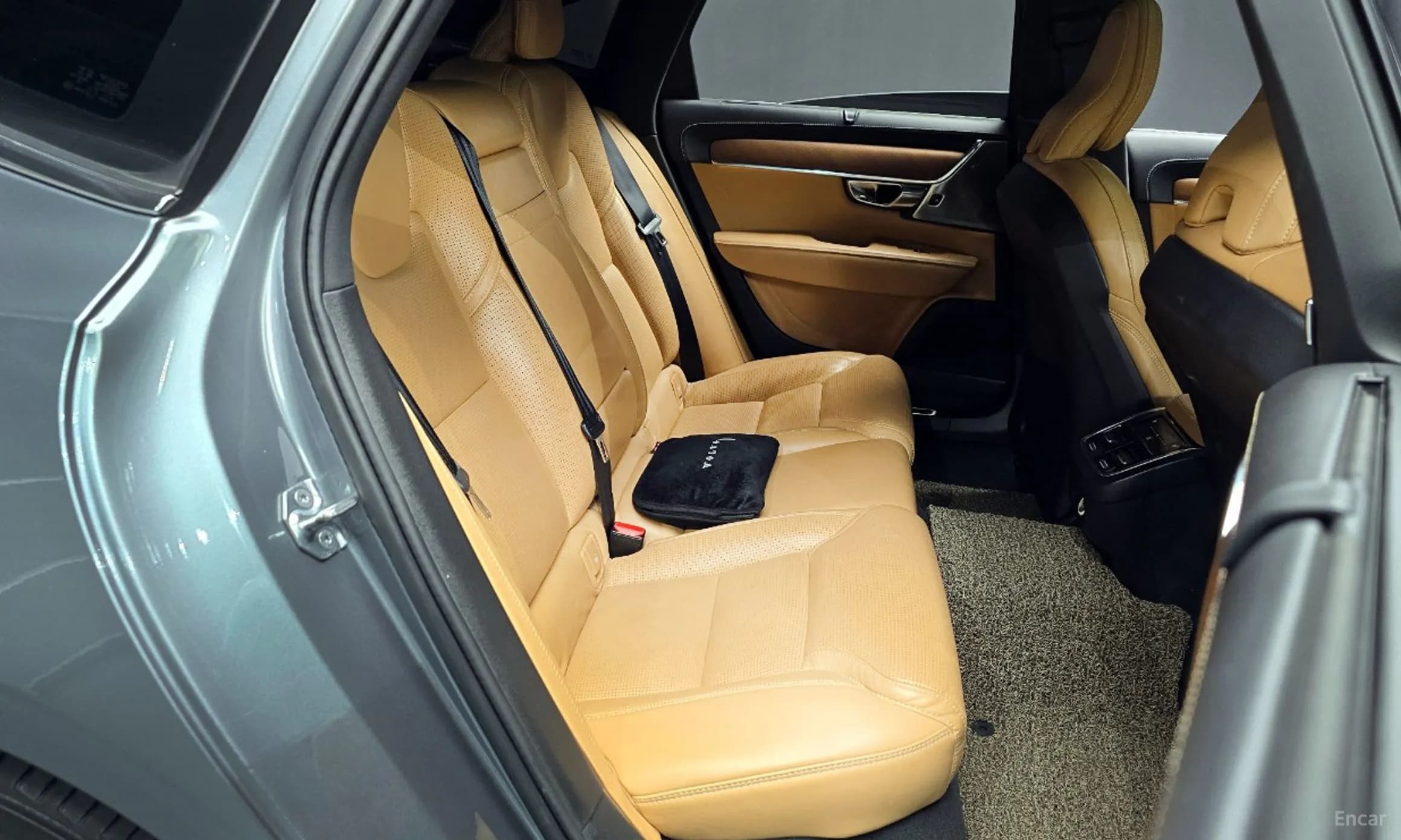 S90