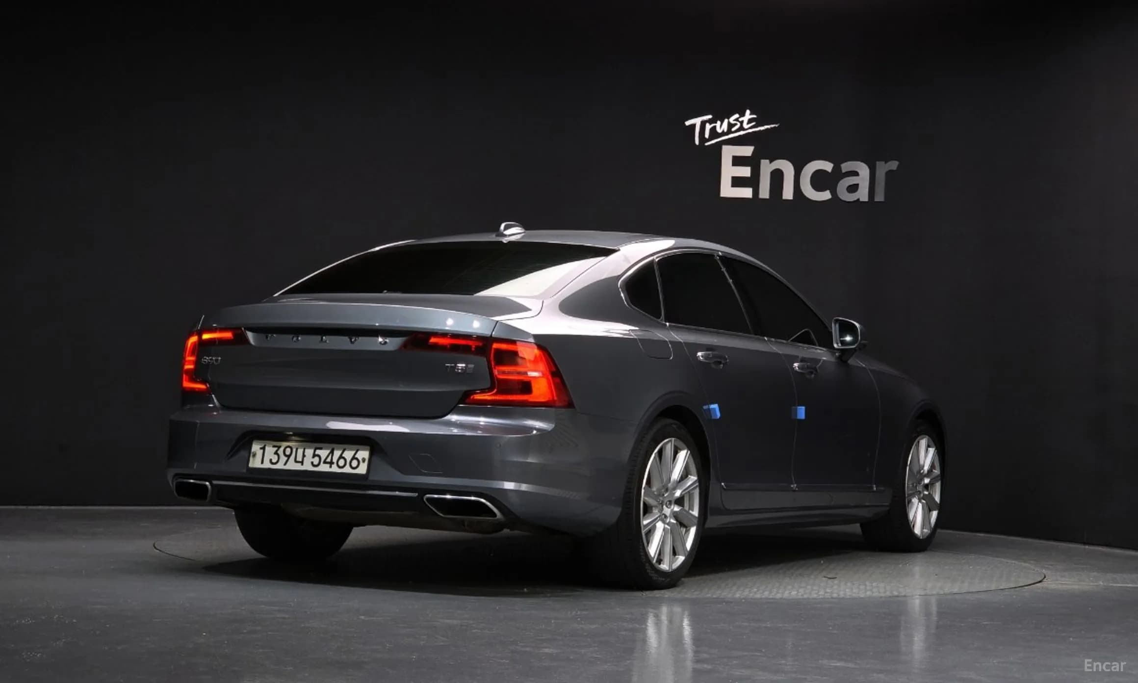 S90