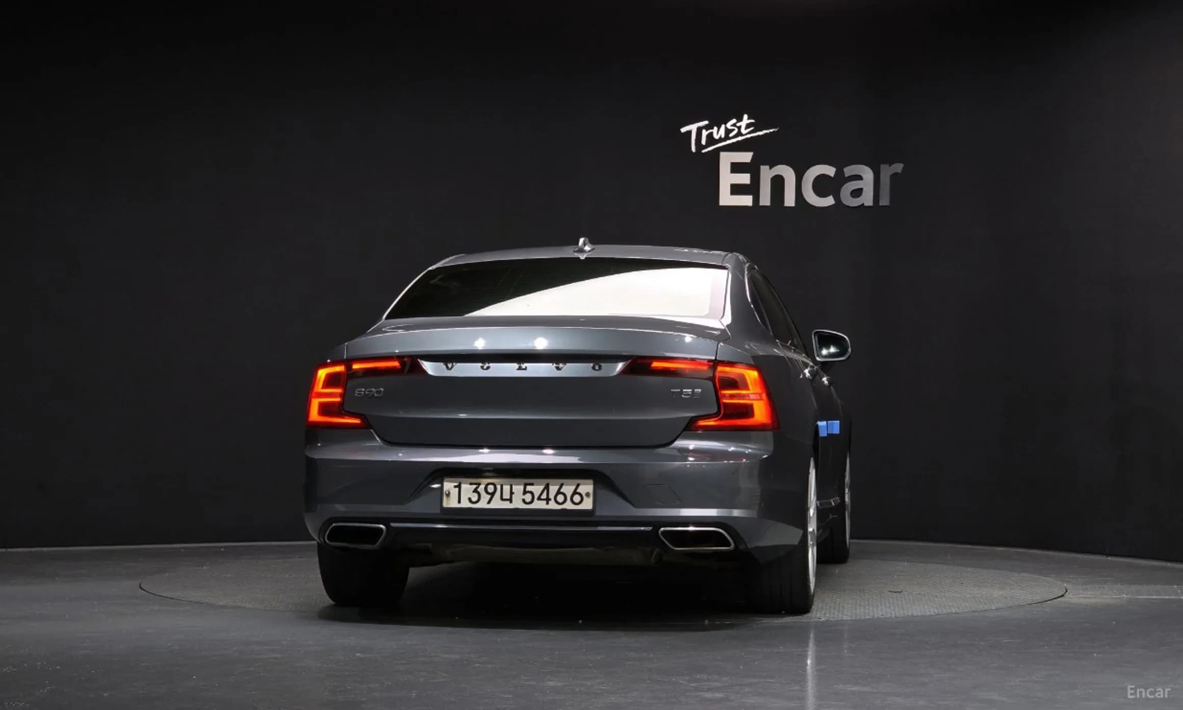 S90