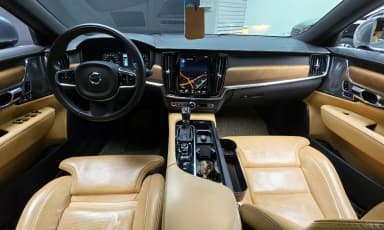 S90