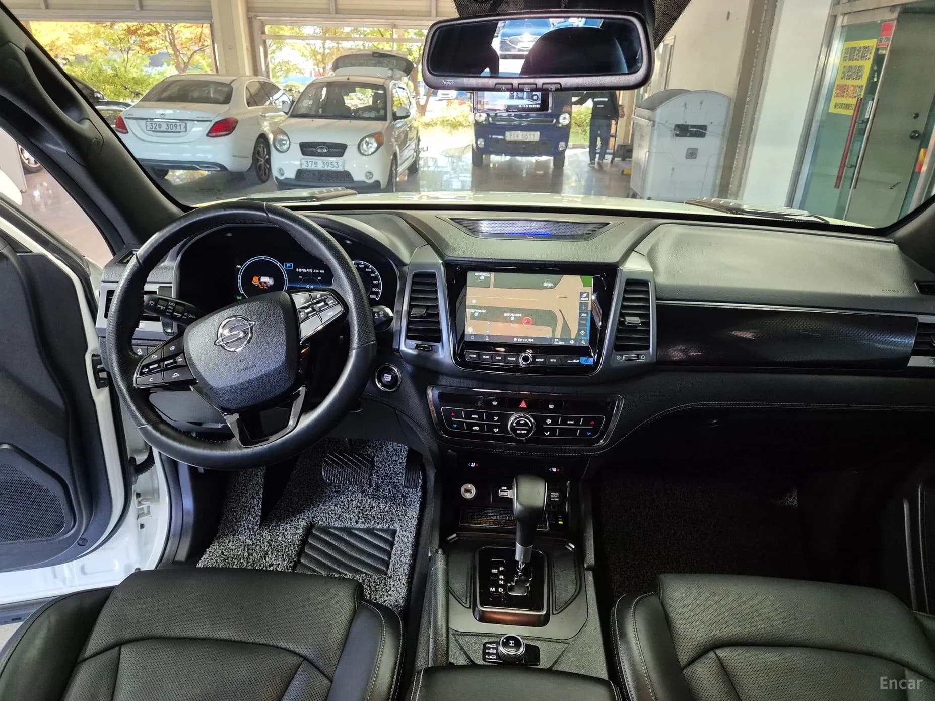 Rexton Sports Khan