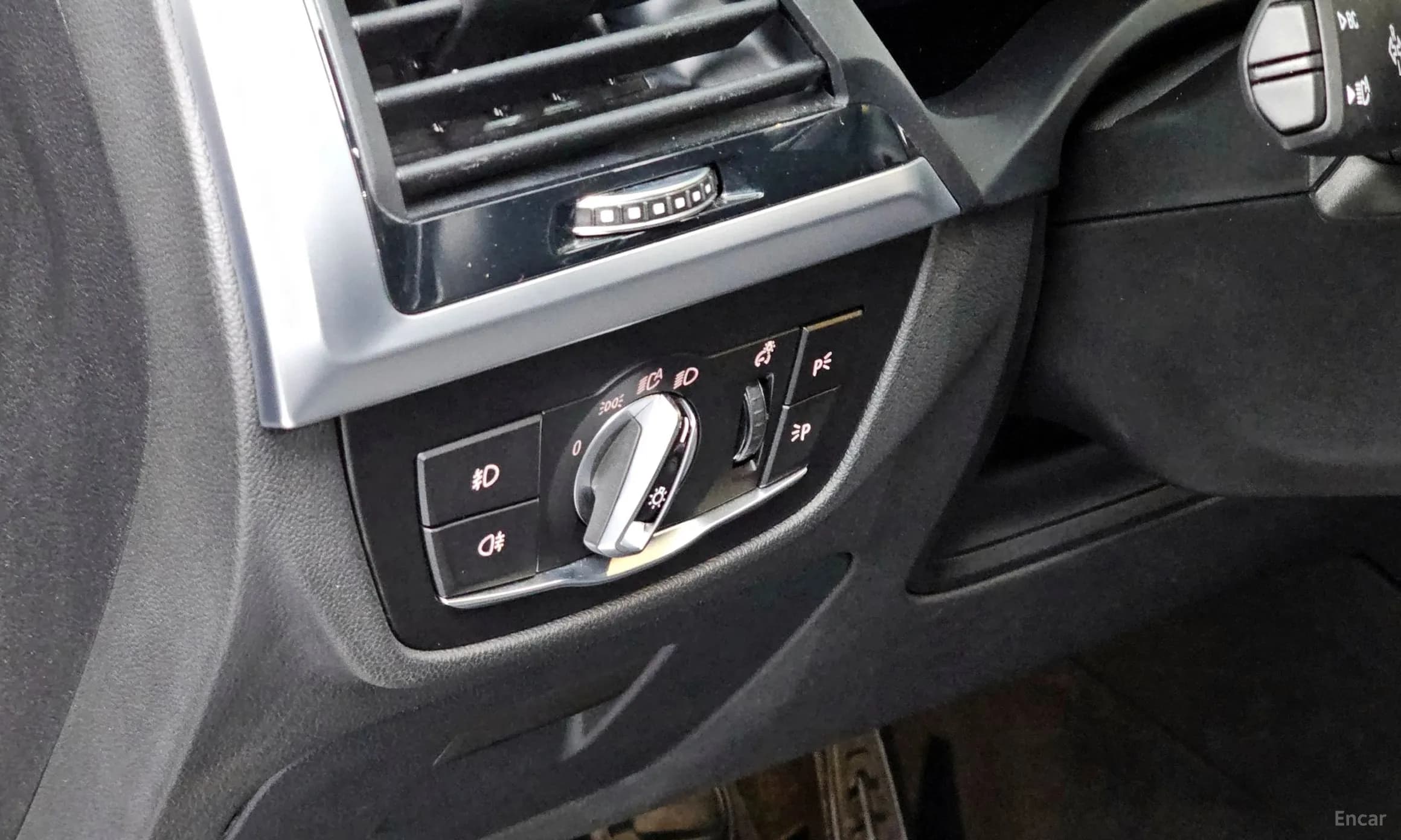 X4 (G02)
