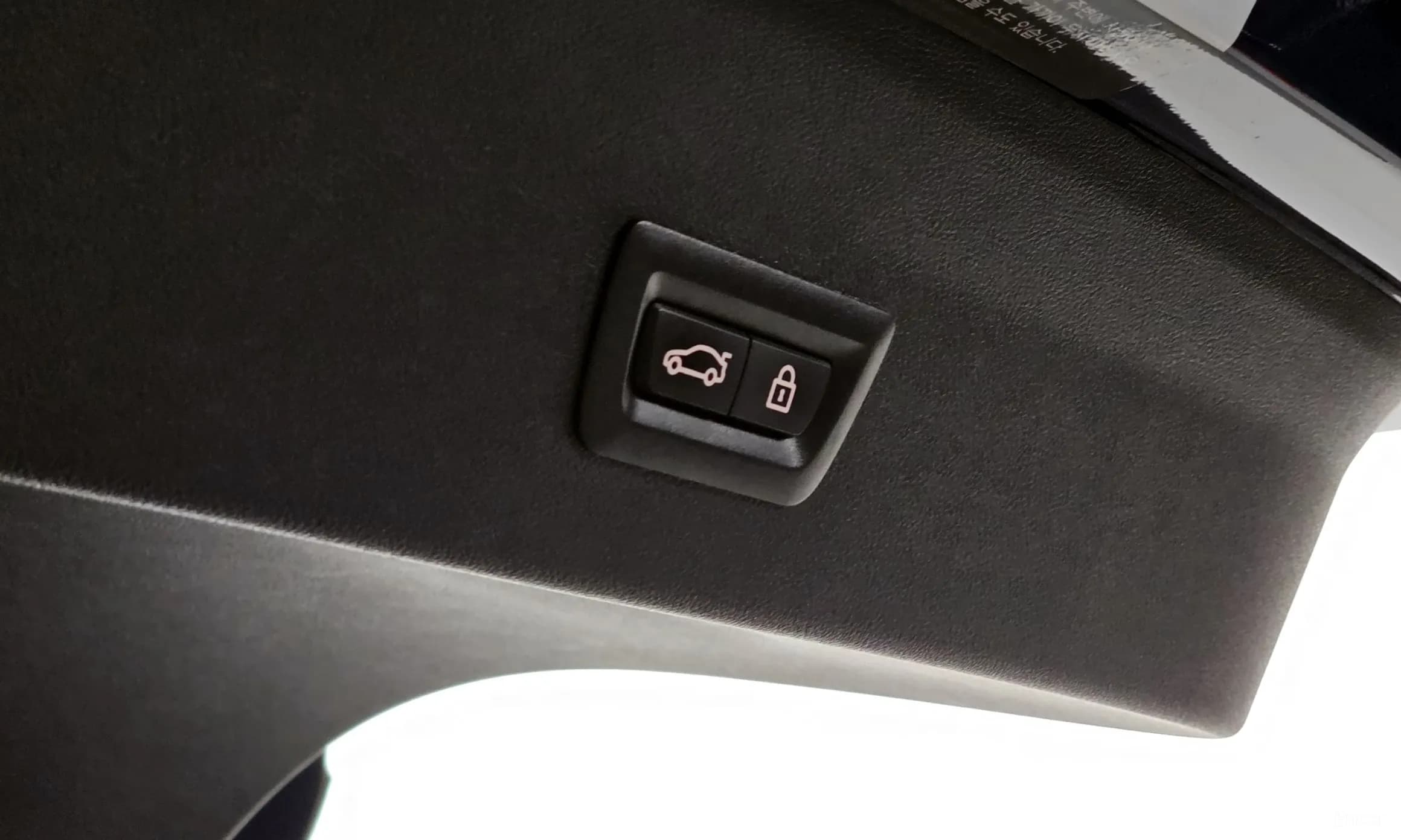 X4 (G02)