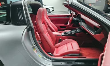 911 (992)