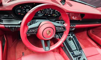 911 (992)
