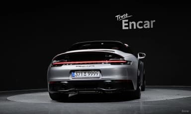911 (992)