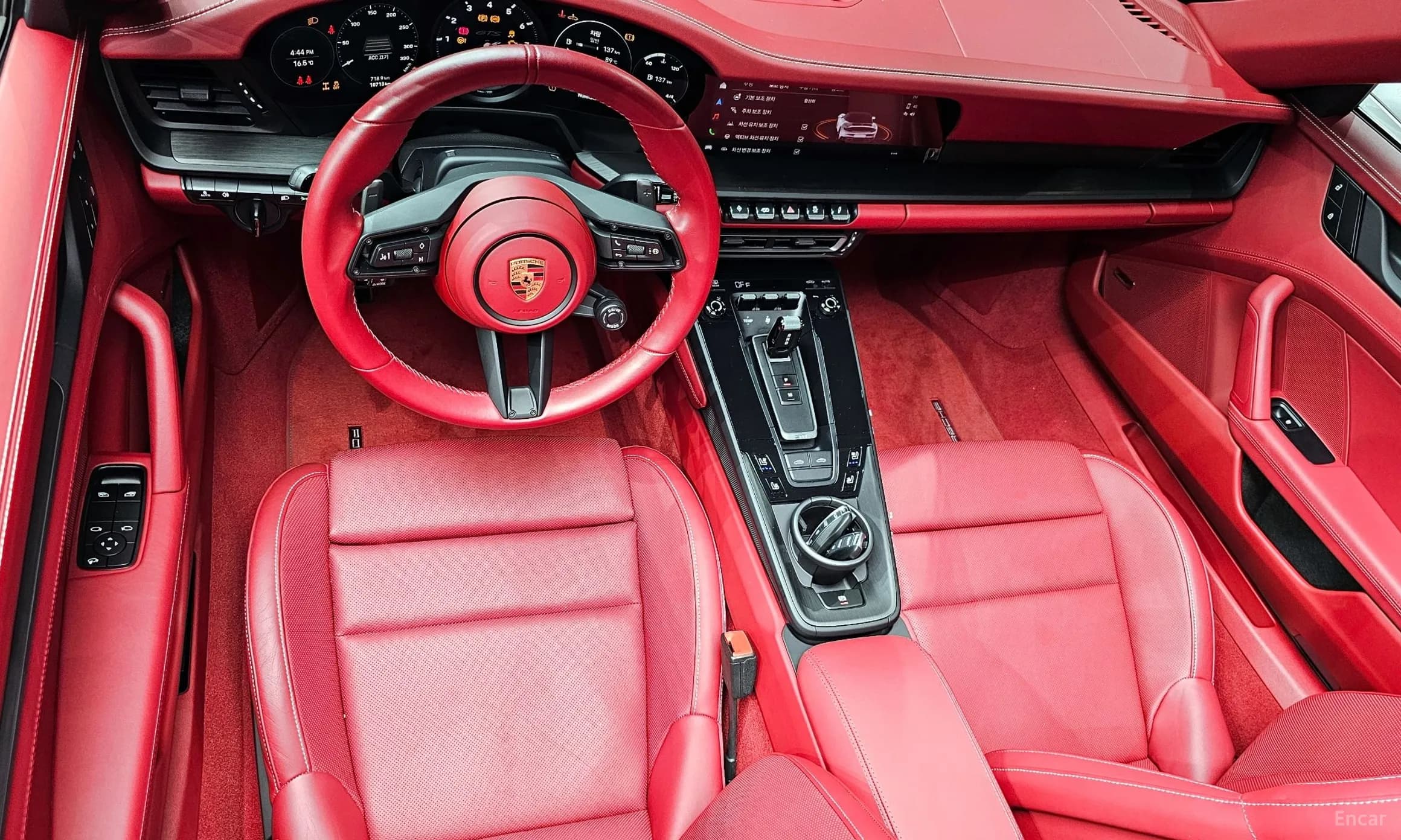 911 (992)