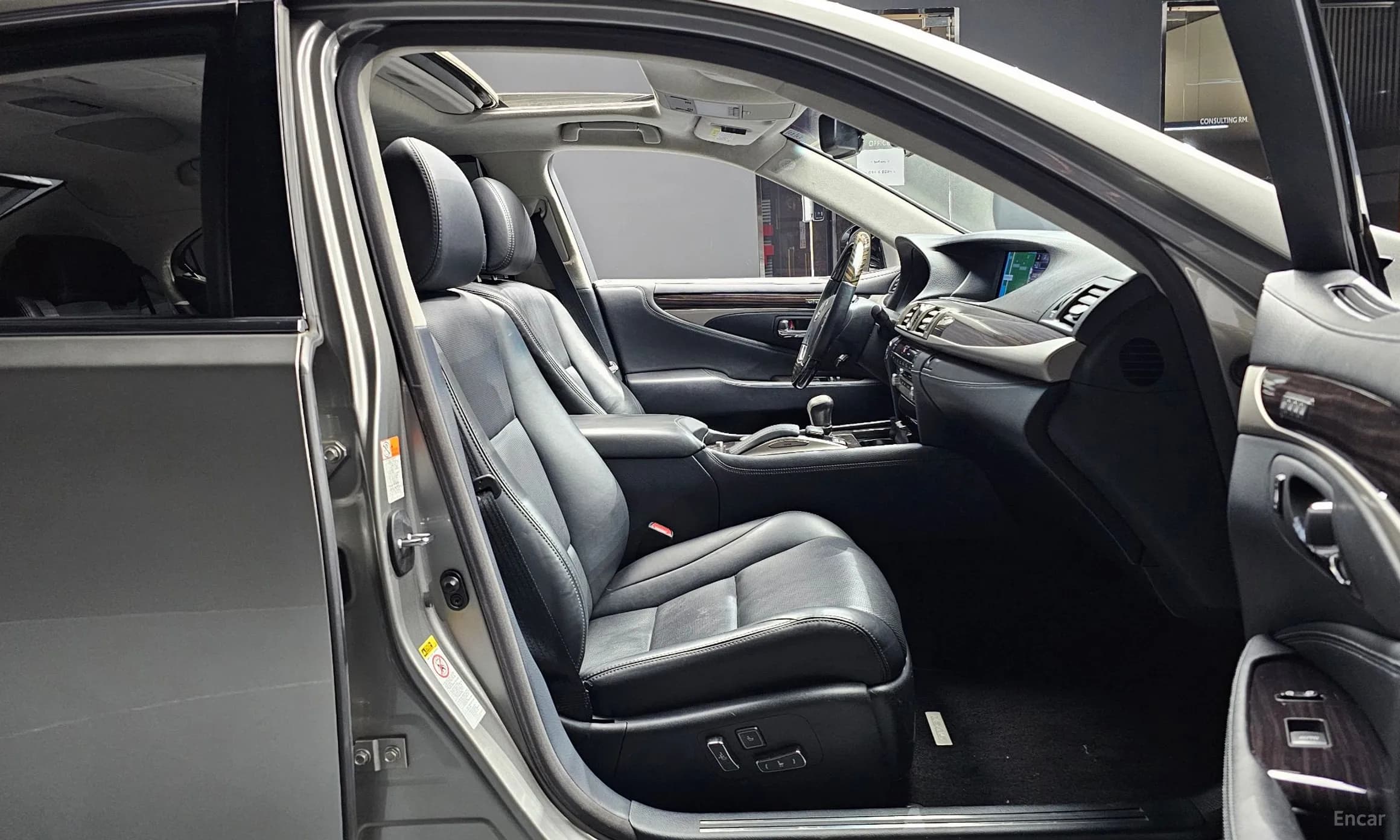 LS460