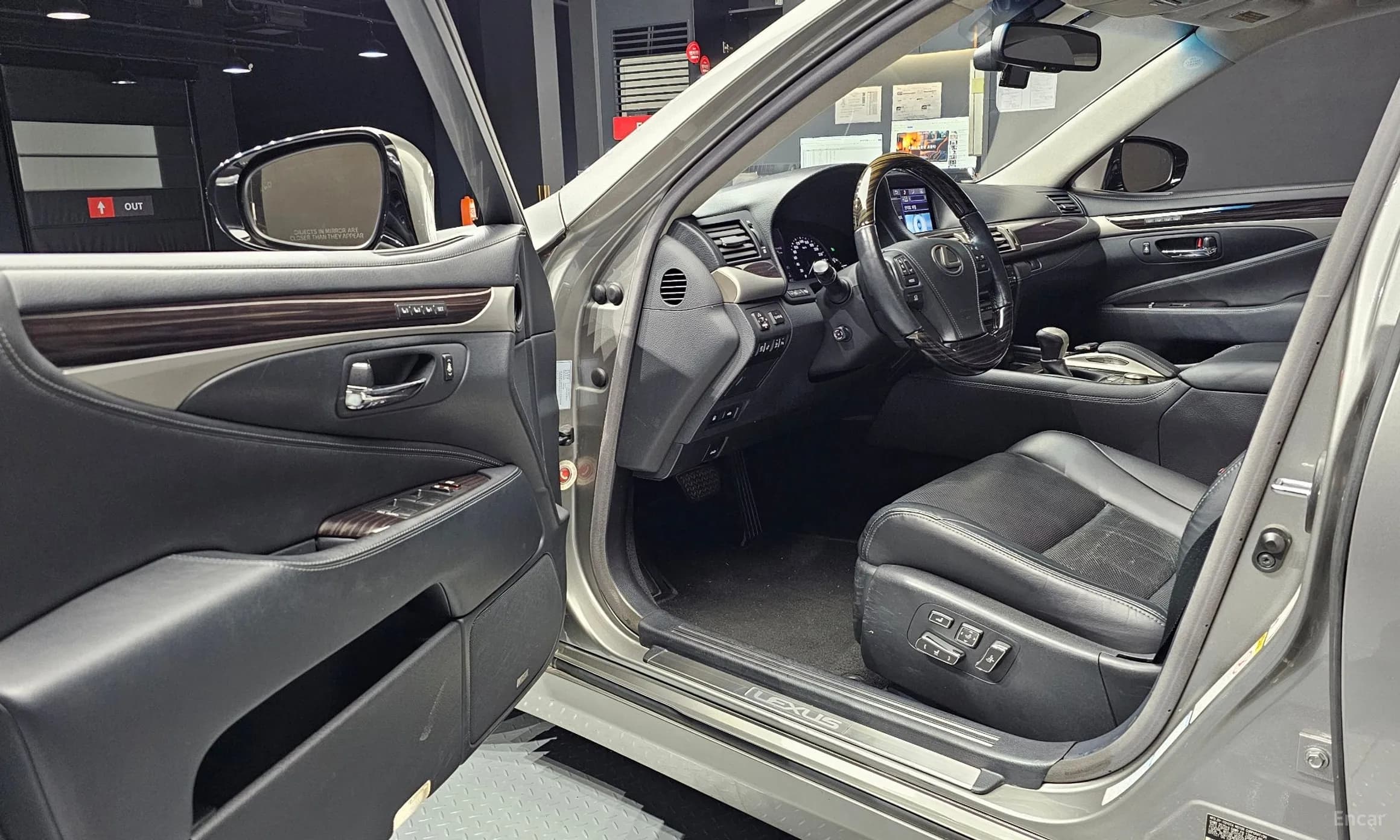 LS460