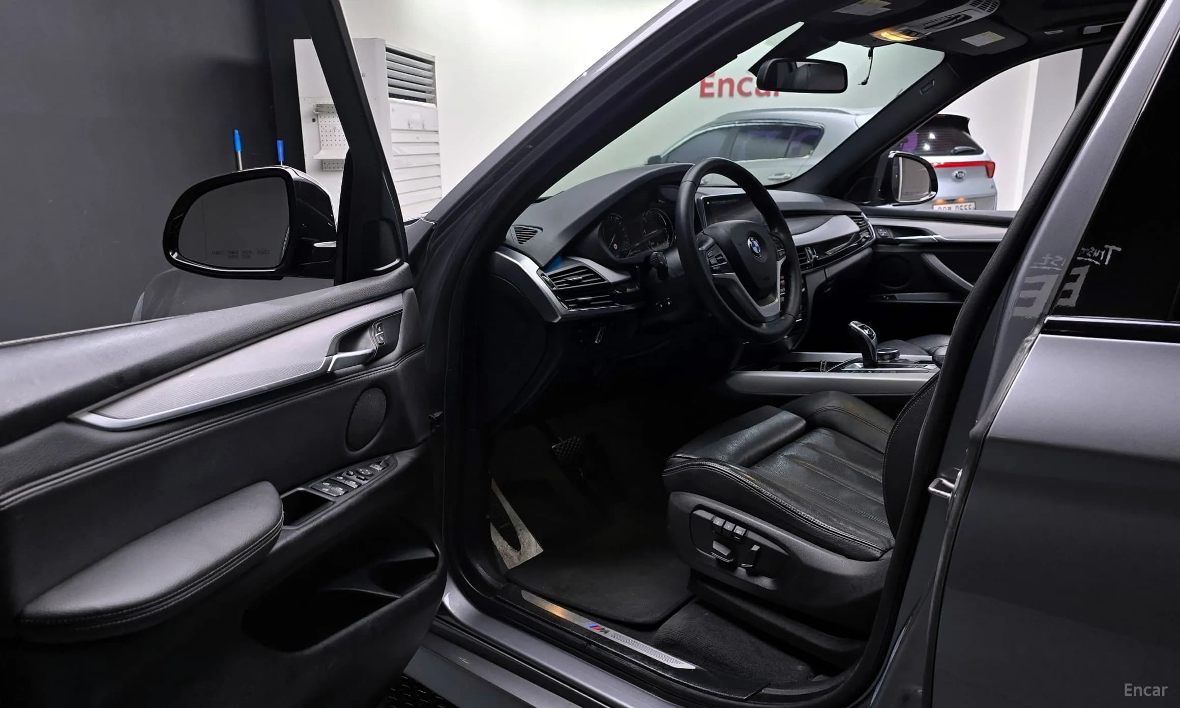 X5 (F15)