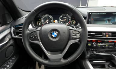 X5 (F15)