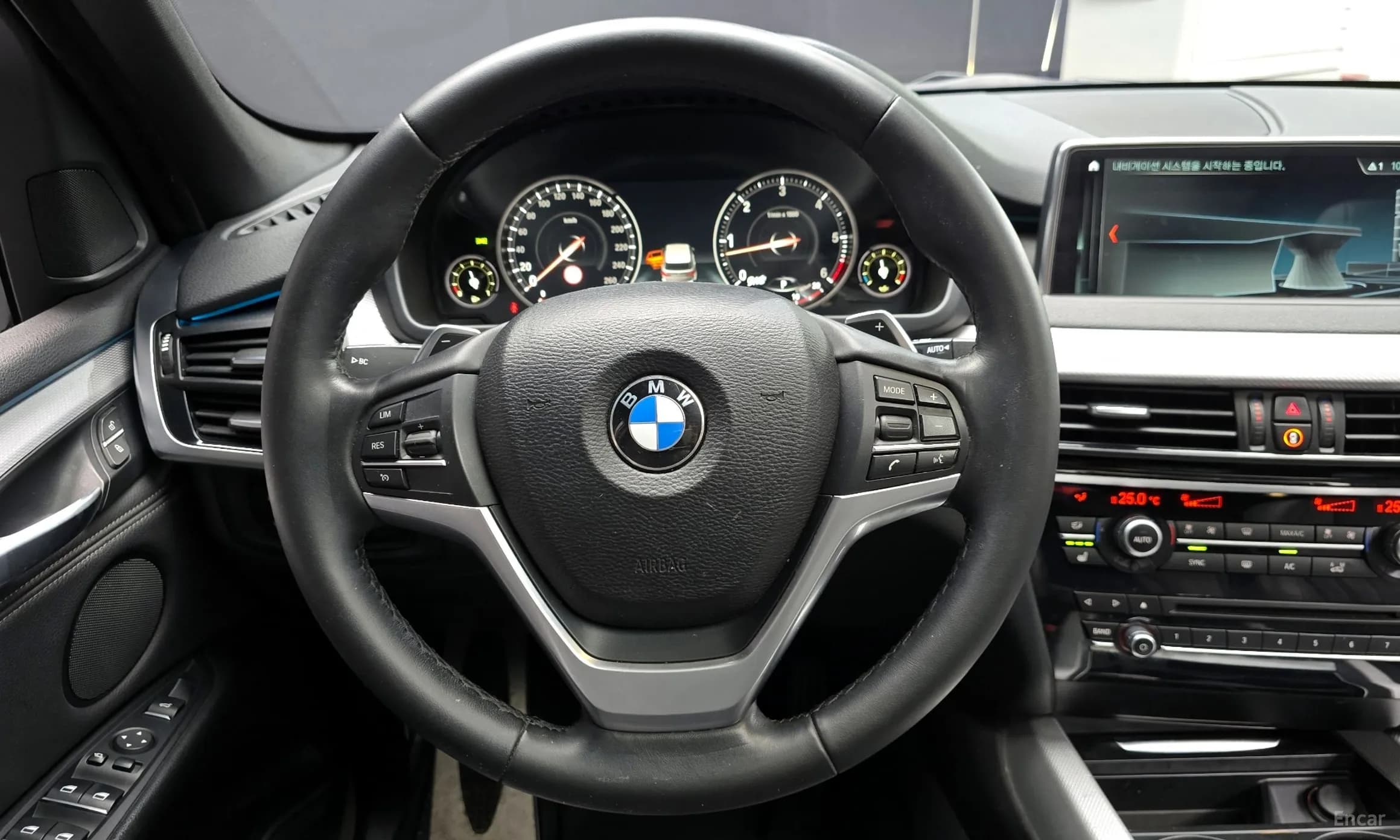 X5 (F15)