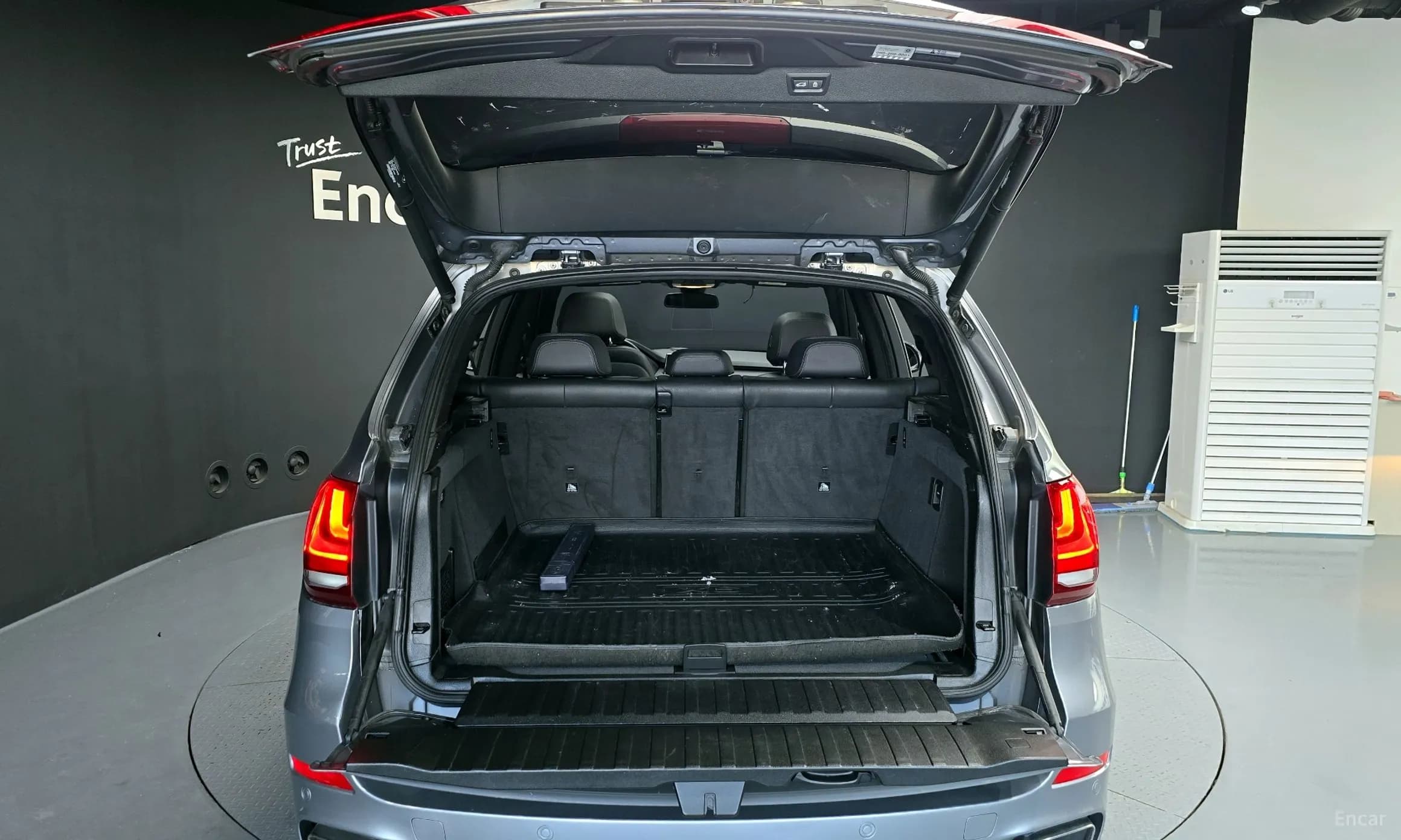 X5 (F15)