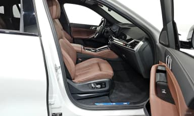 X6 (G06)