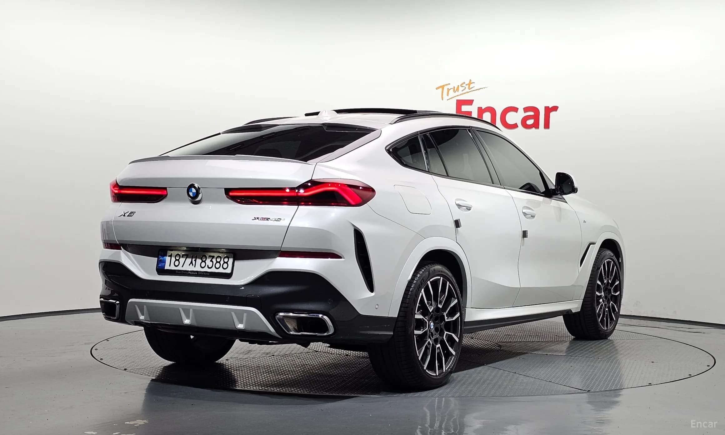X6 (G06)