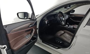 5 Series (G30)