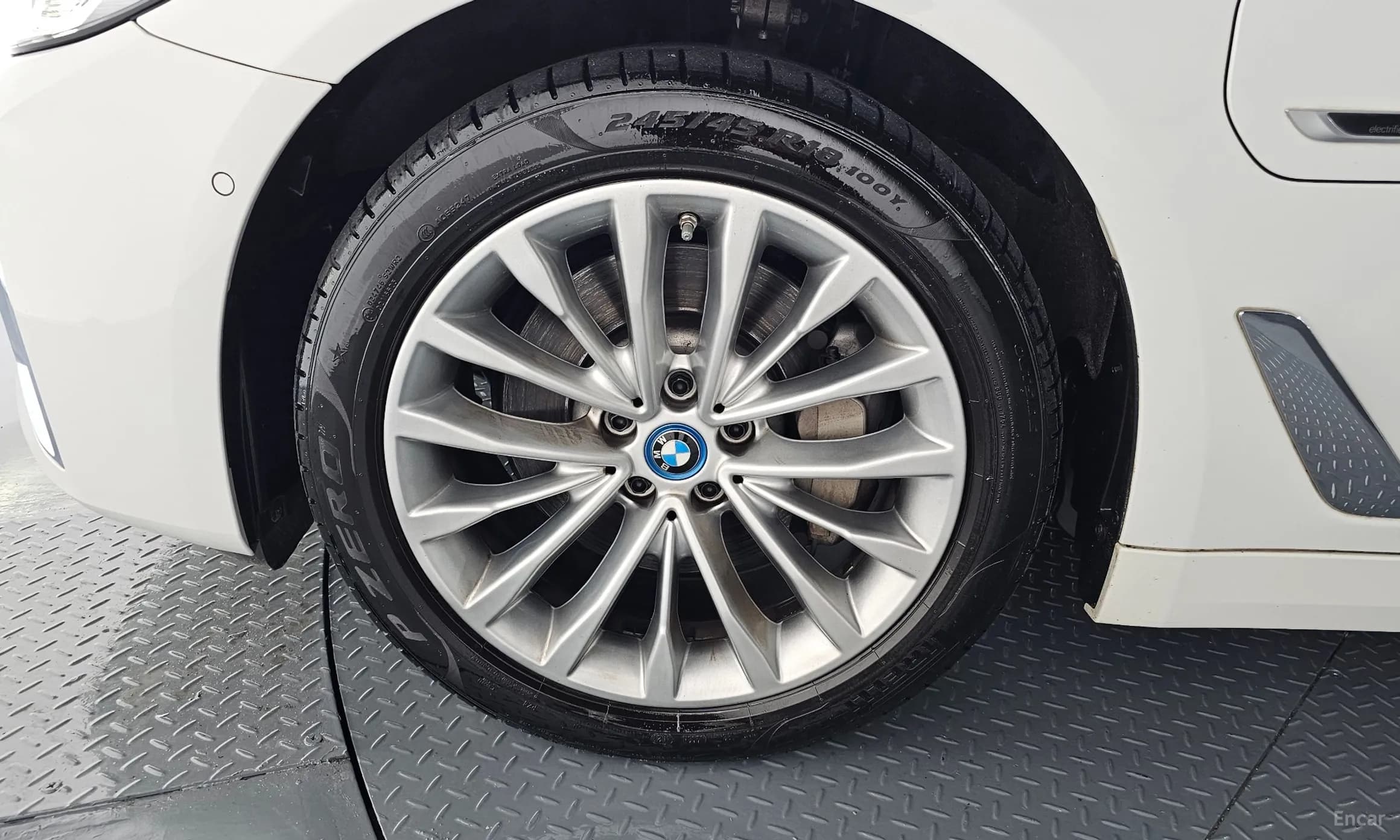 5 Series (G30)