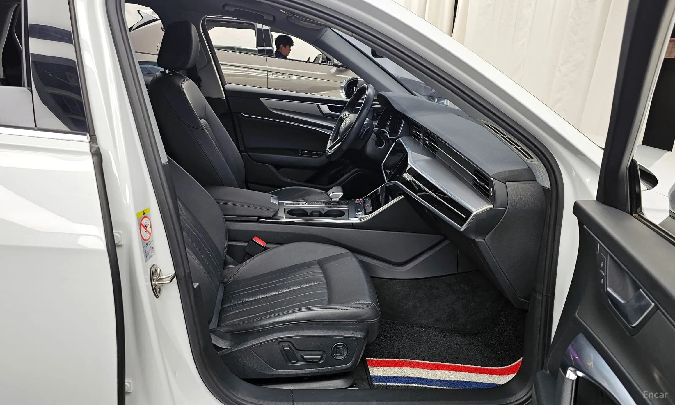 A6 (C8)
