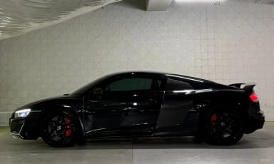R8 (4S)