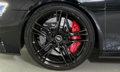 R8 (4S)