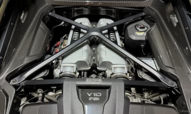 R8 (4S)
