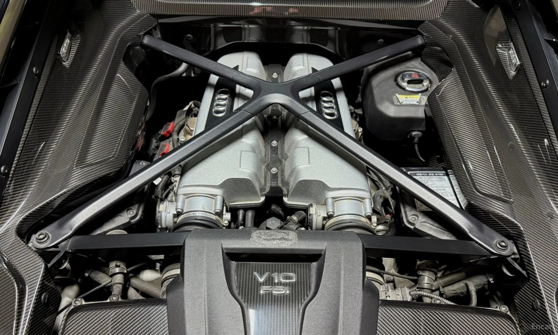 R8 (4S)