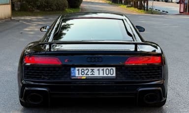 R8 (4S)