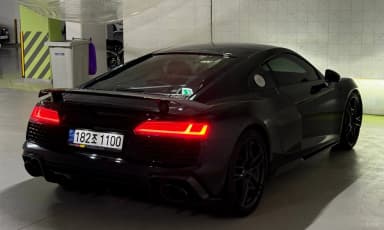 R8 (4S)