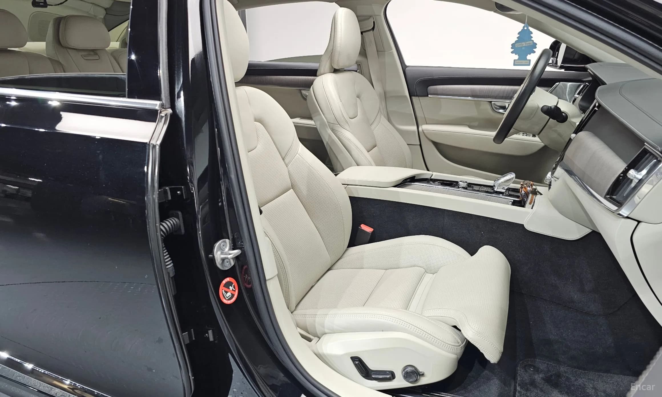 S90