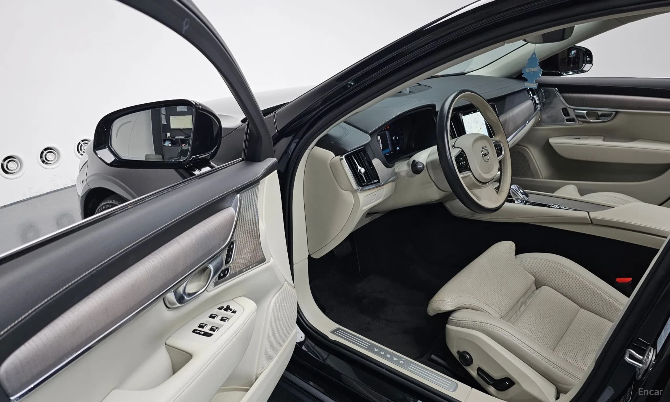 S90
