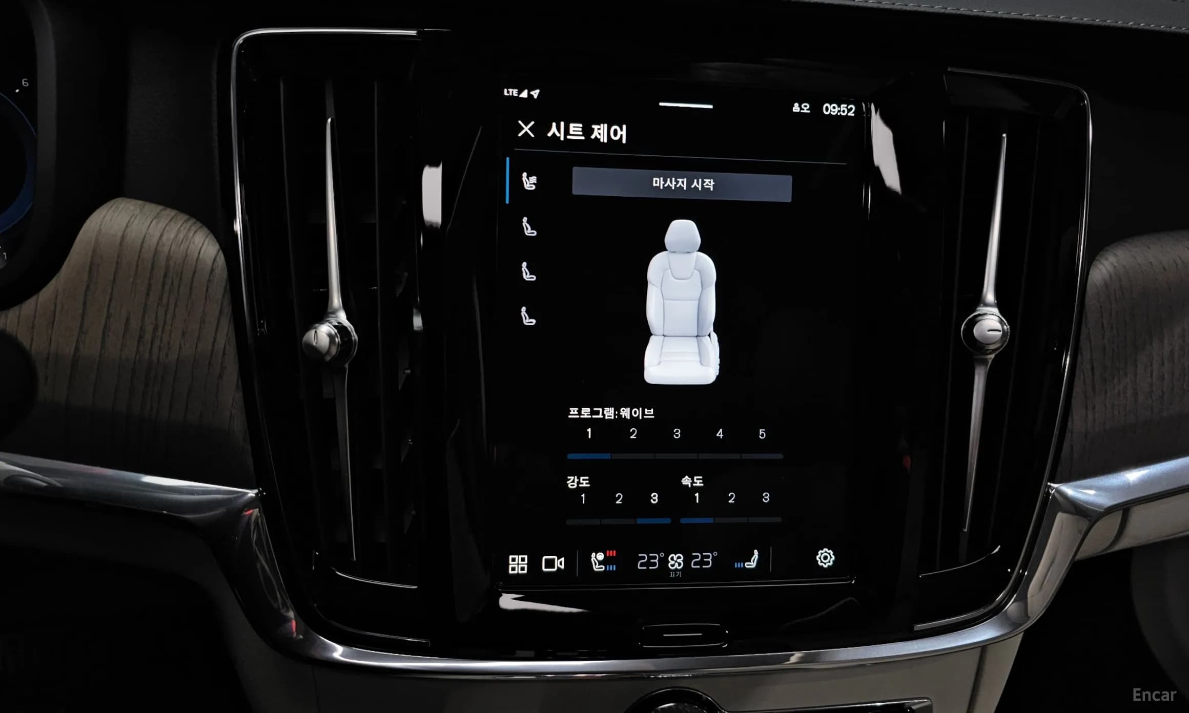 S90