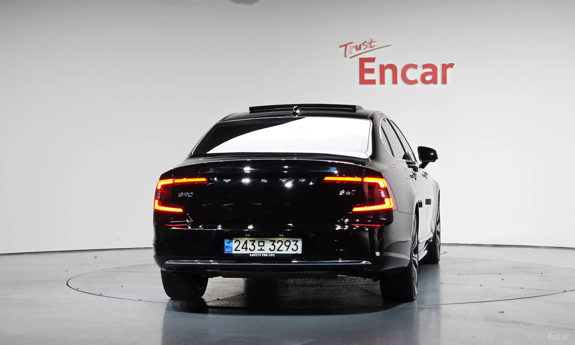 S90