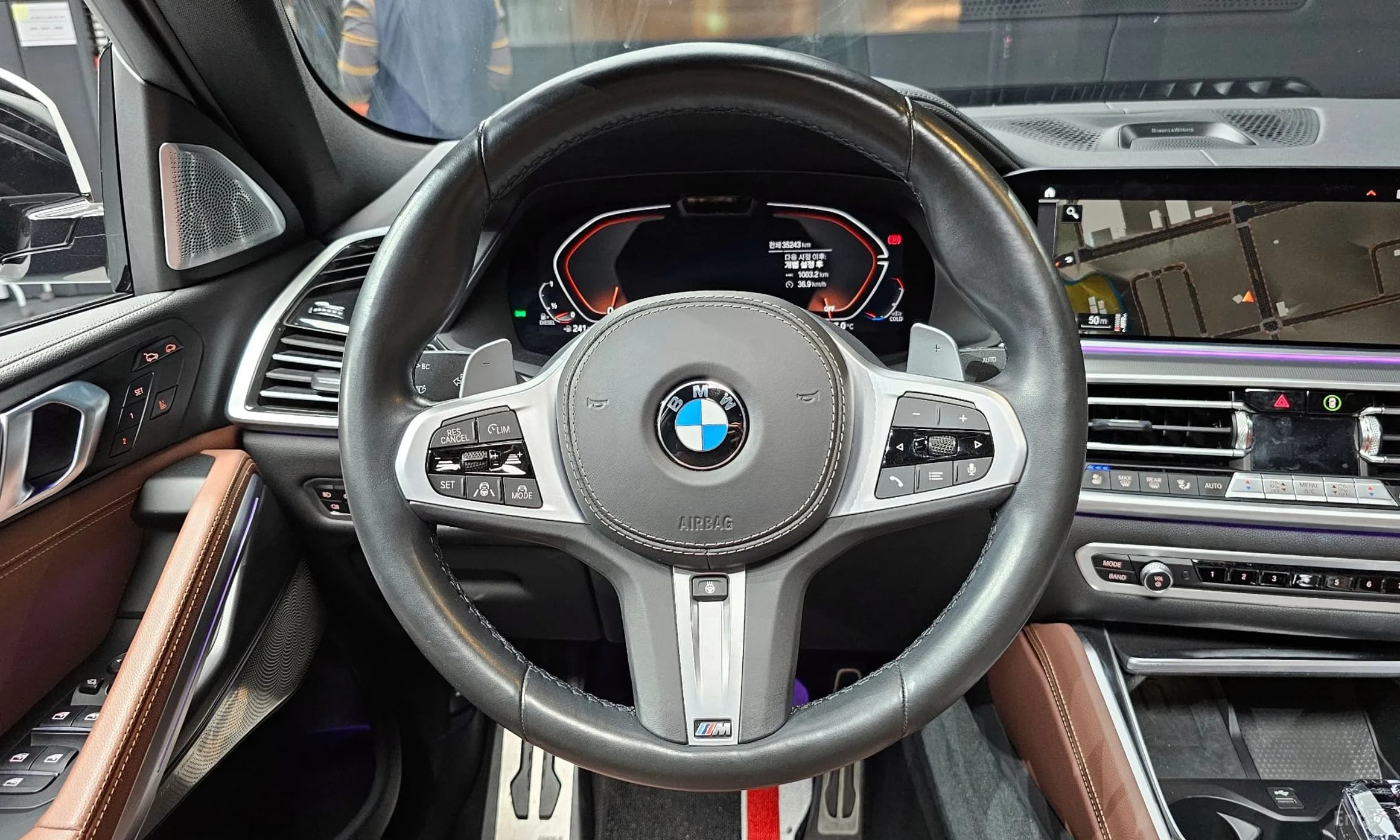 X6 (G06)