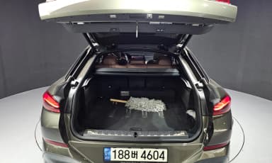 X6 (G06)