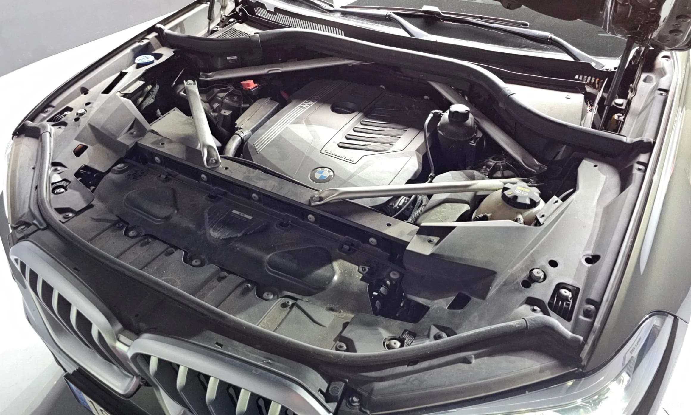 X6 (G06)