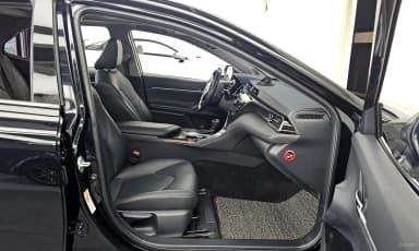 Camry (XV70)