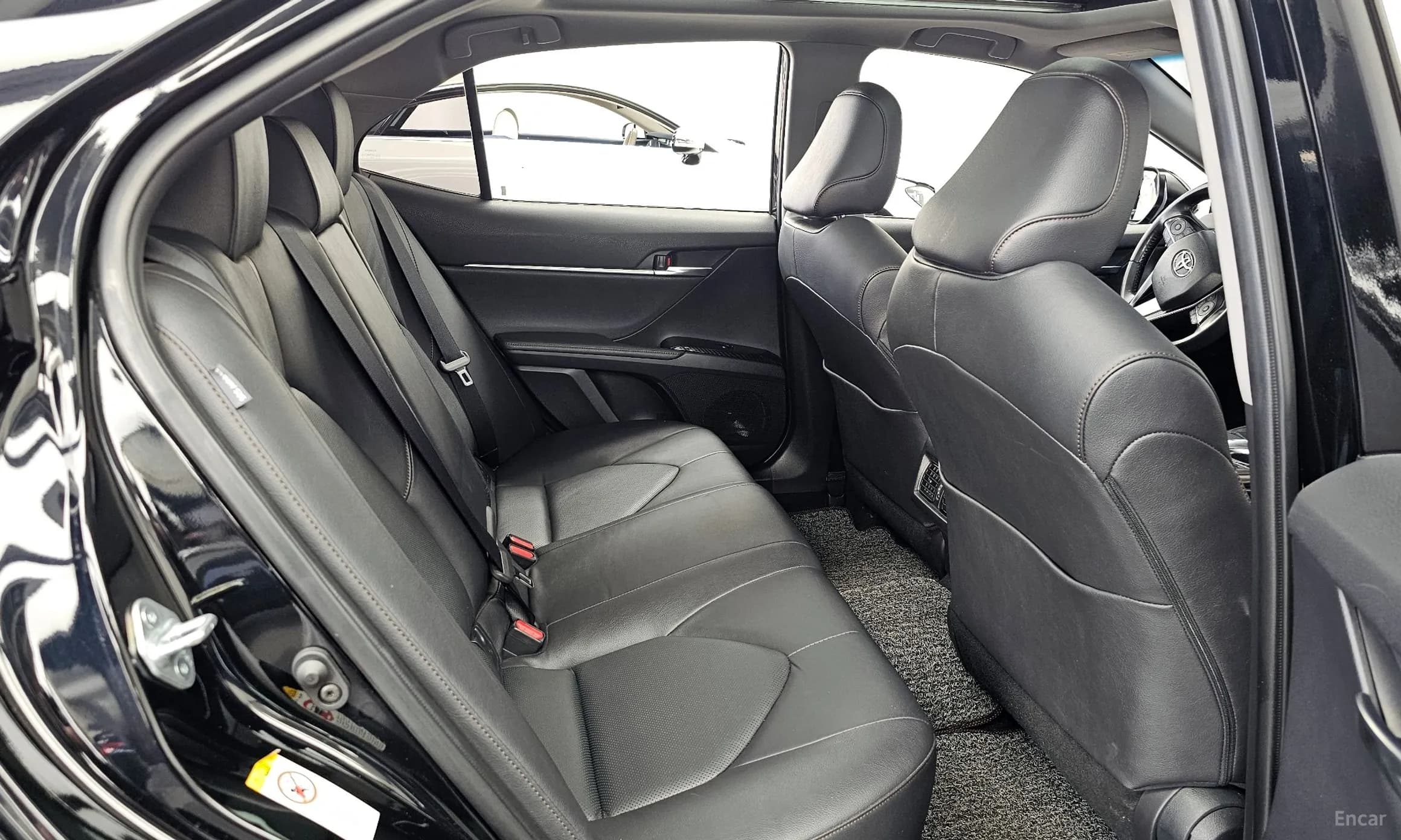 Camry (XV70)