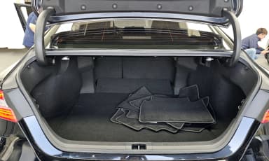 Camry (XV70)