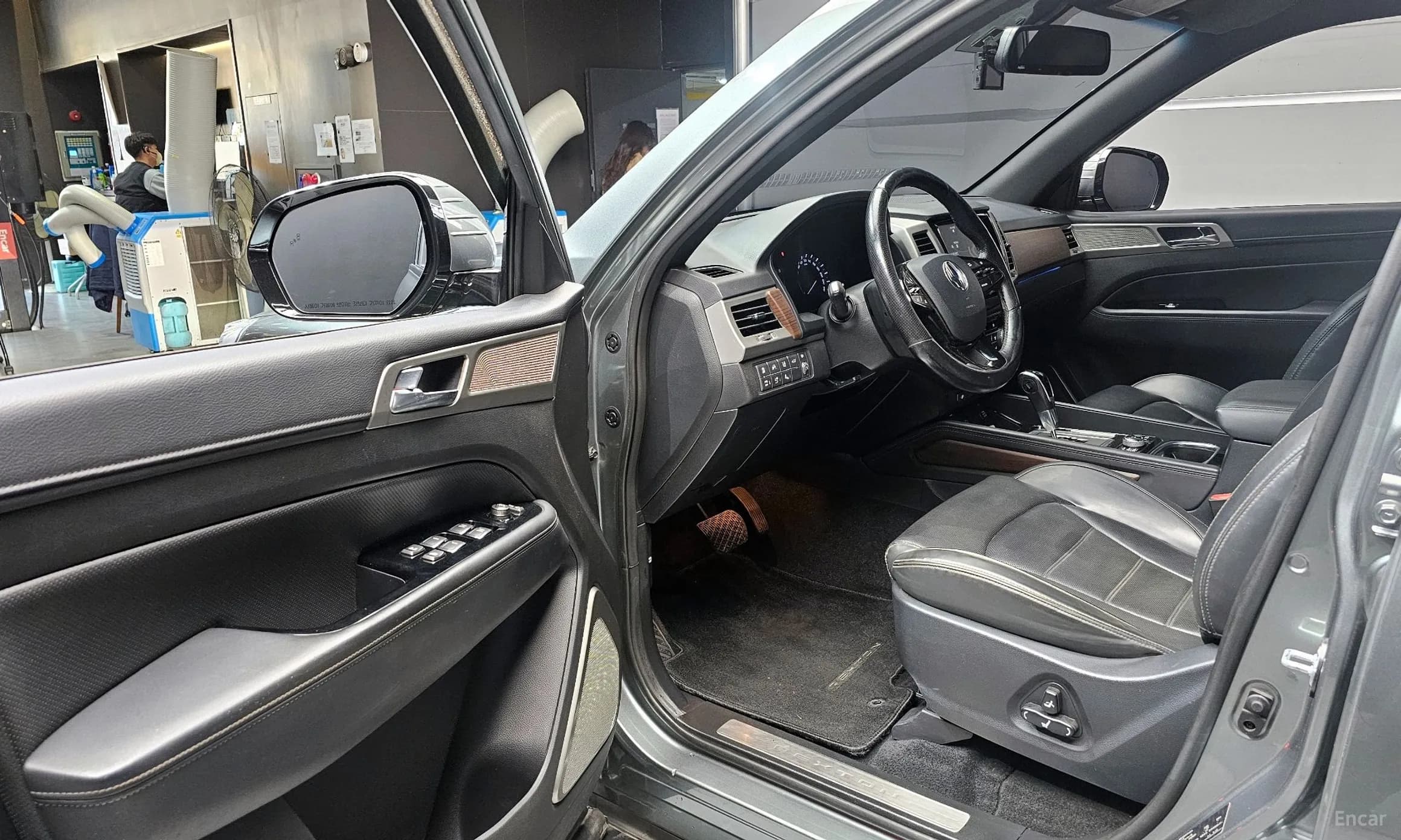 G4 Rexton