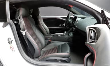 R8 (4S)
