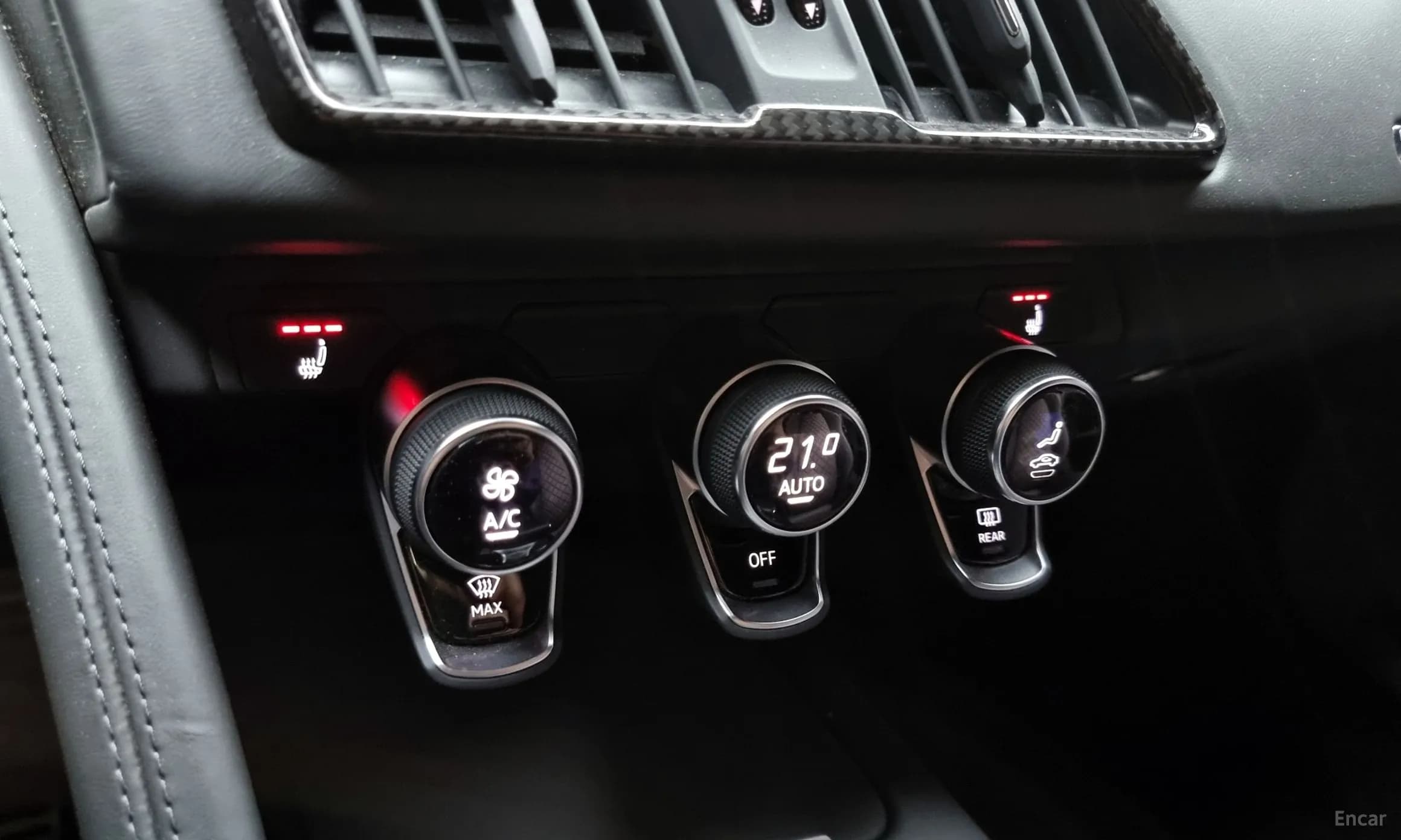 R8 (4S)
