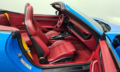 911 (992)