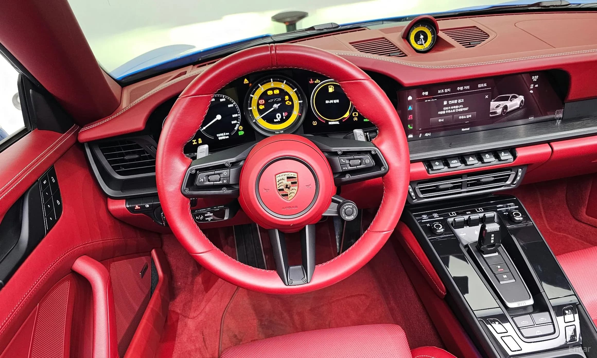 911 (992)